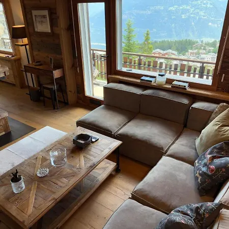 Luxury Duplex ,swiss Alps アパート クラン