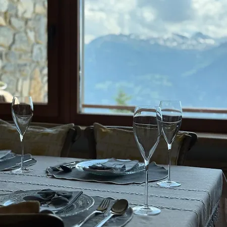 Luxury Duplex ,swiss Alps アパート クラン